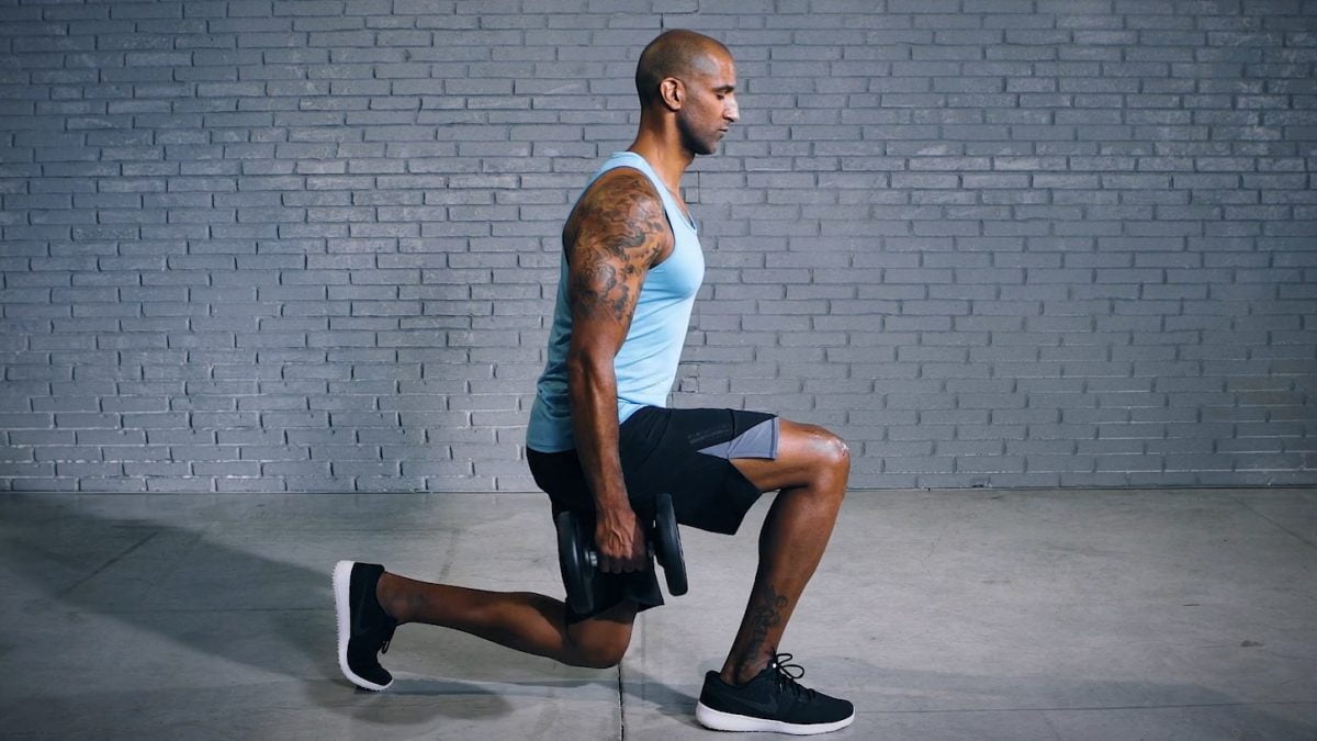 dumbbell lunge - Kurzhantel-Ausfallschritt - Fentes avec haltères - EVO Fitness